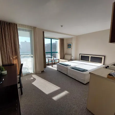 Berlin Golden 4*